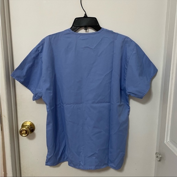 Scrub tops (bundle) - Picture 4 of 6